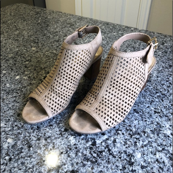 Open-toed Heels - Picture 2 of 7